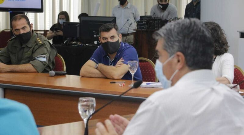 El gobierno presentó el Plan Provincial de Vacunación contra la COVID ...