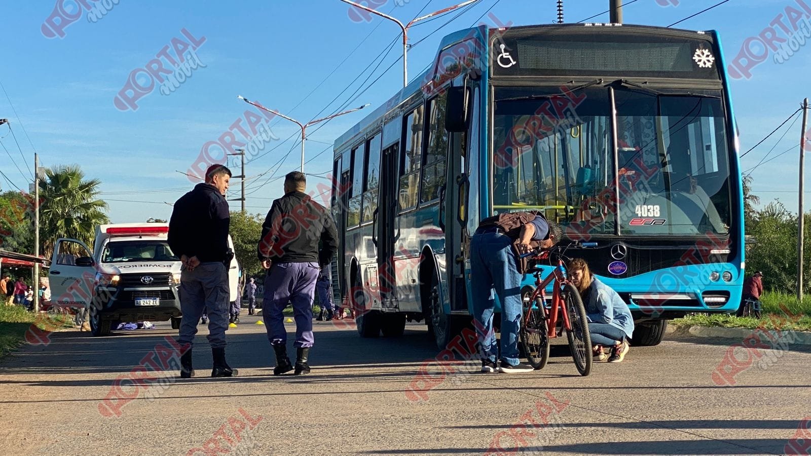 Ten a 16 a os iba al colegio y muri atropellado por un colectivo en